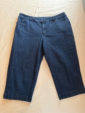 St. John's Bay Dark Blue Denim Capris